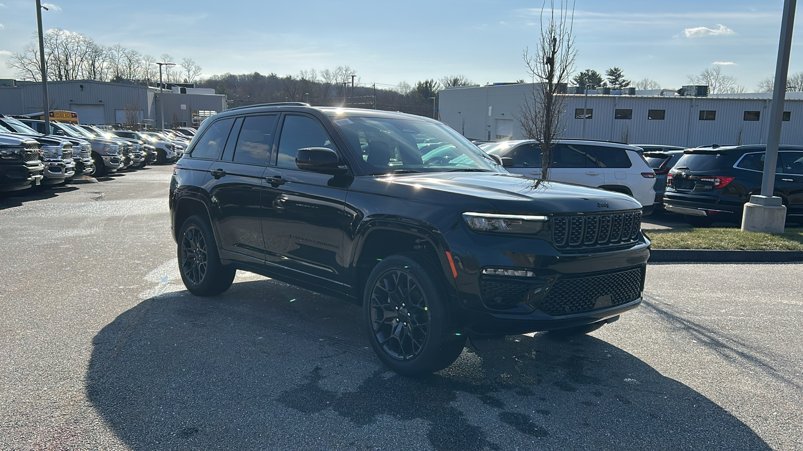 2025 Jeep Grand Cherokee Summit 2