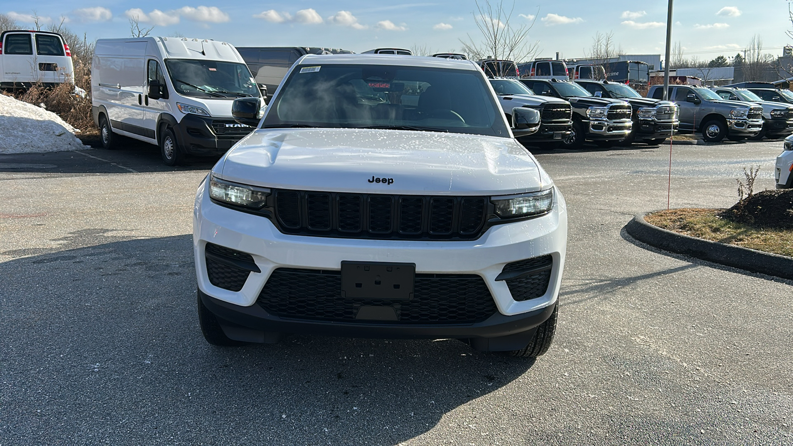 2025 Jeep Grand Cherokee Altitude X 3