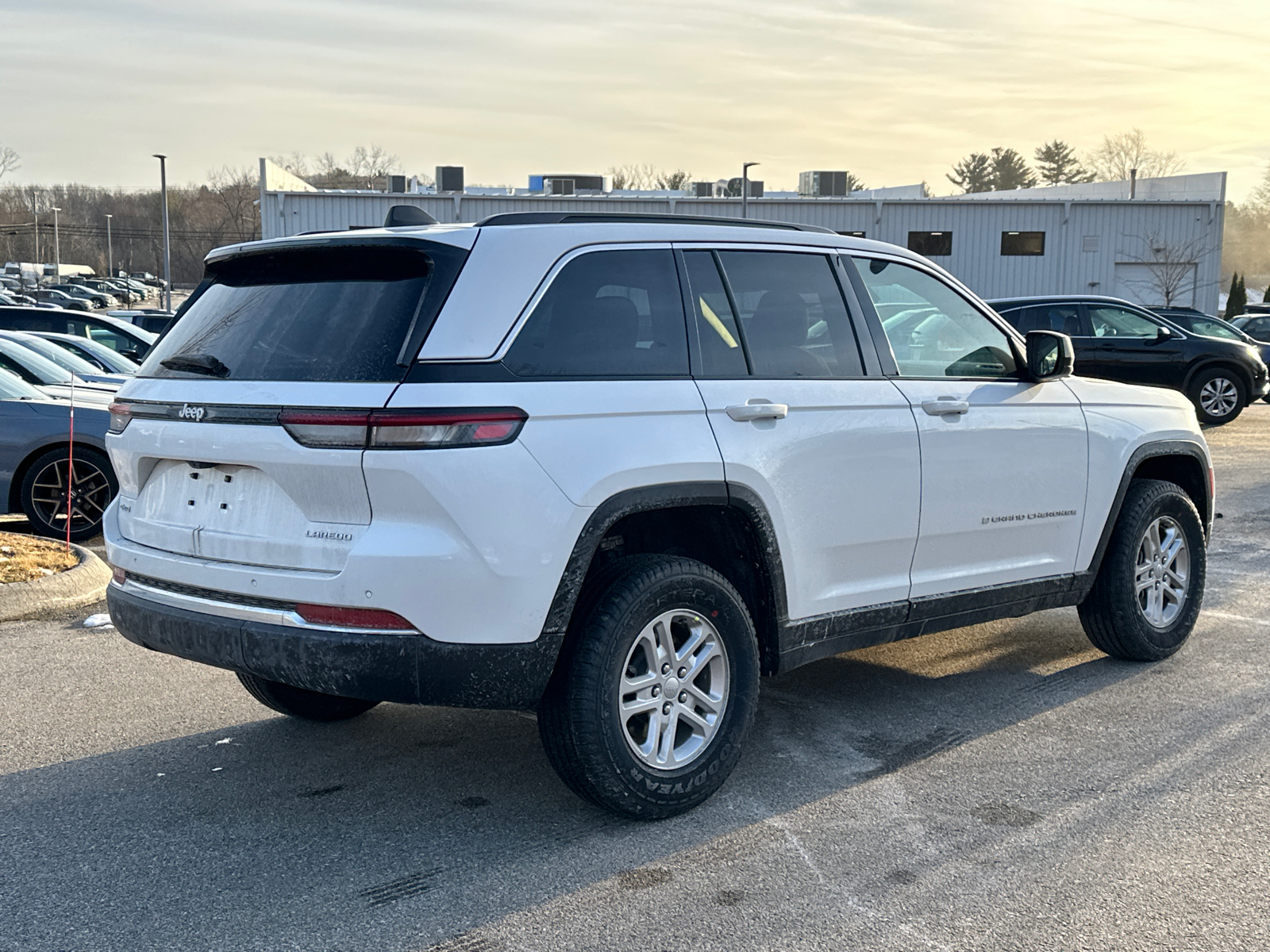 2025 Jeep Grand Cherokee Laredo 4