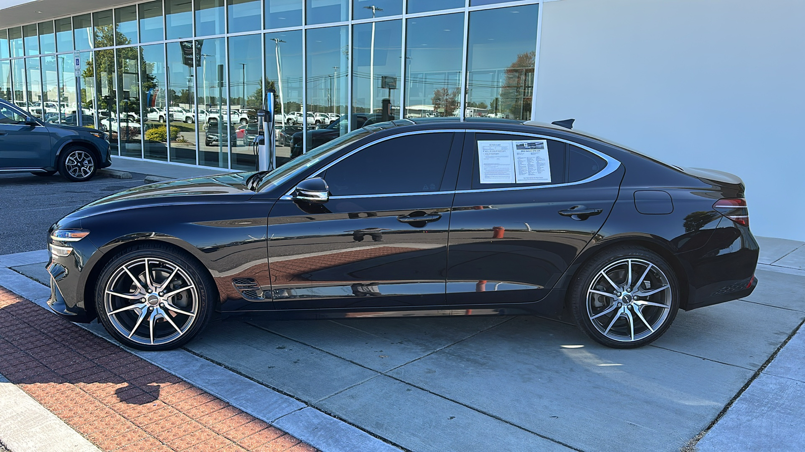 2022 Genesis G70 2.0T 3