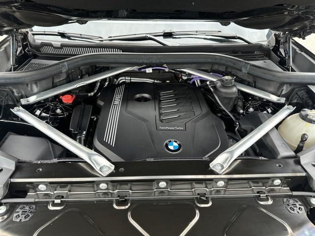 2022 BMW X5 xDrive40i 10