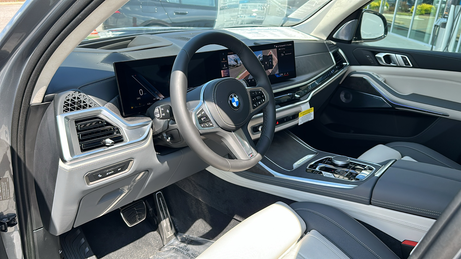 2025 BMW X7 xDrive40i 13