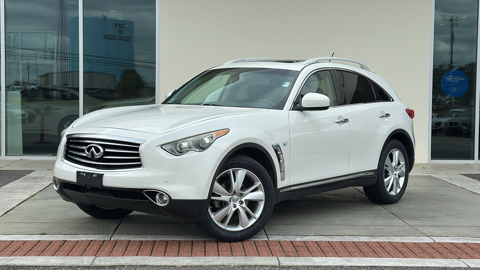 2016 INFINITI QX70 Base 1