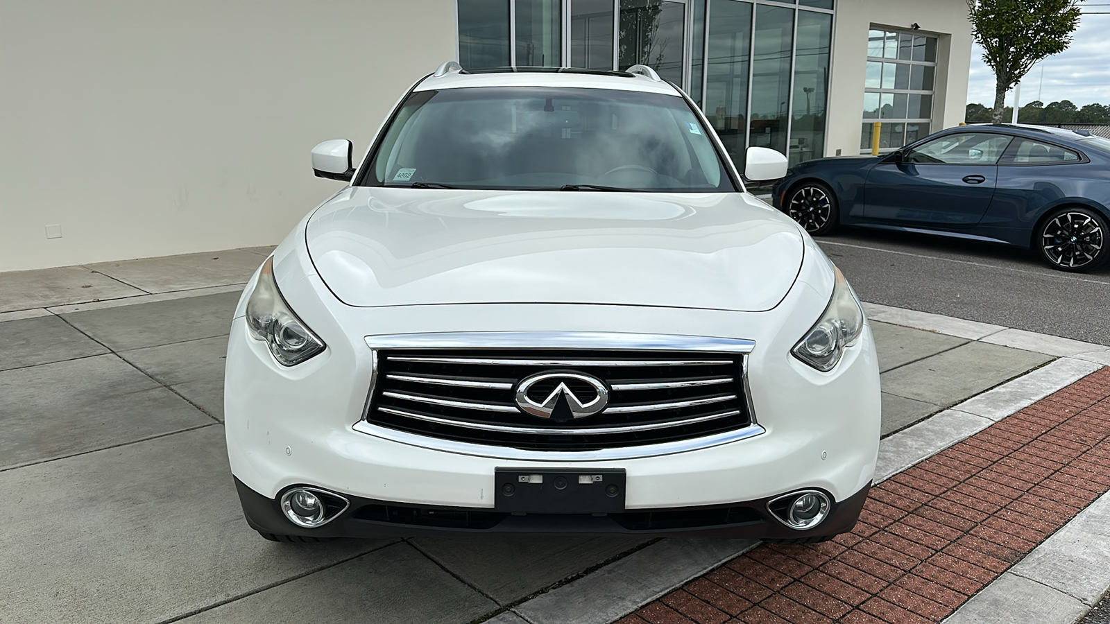 2016 INFINITI QX70 Base 2