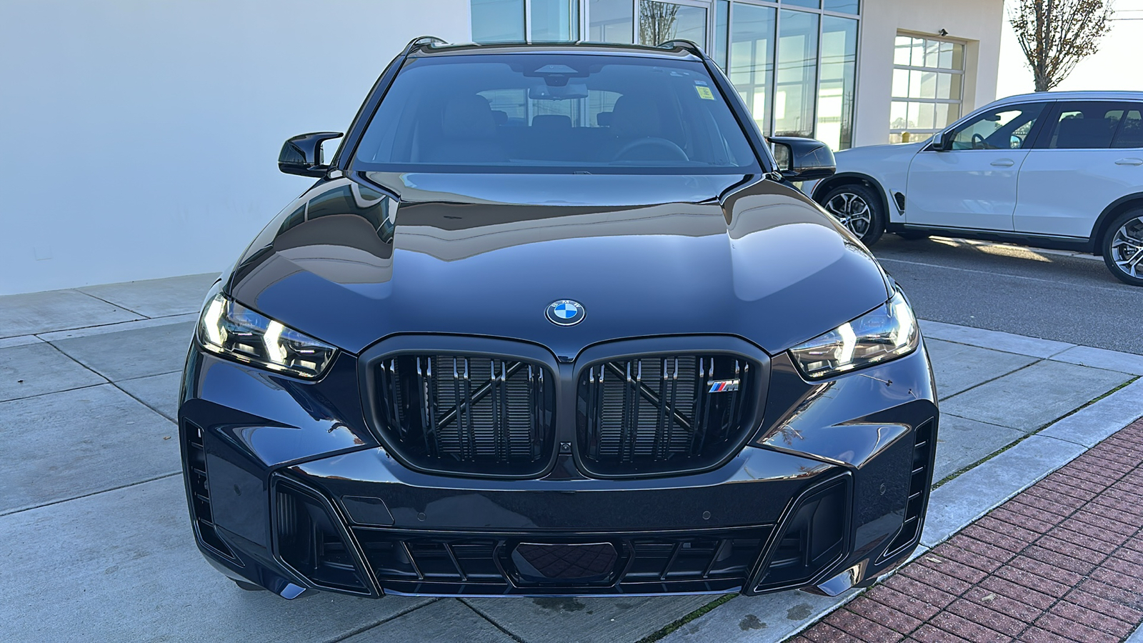 2025 BMW X5 M60i 2