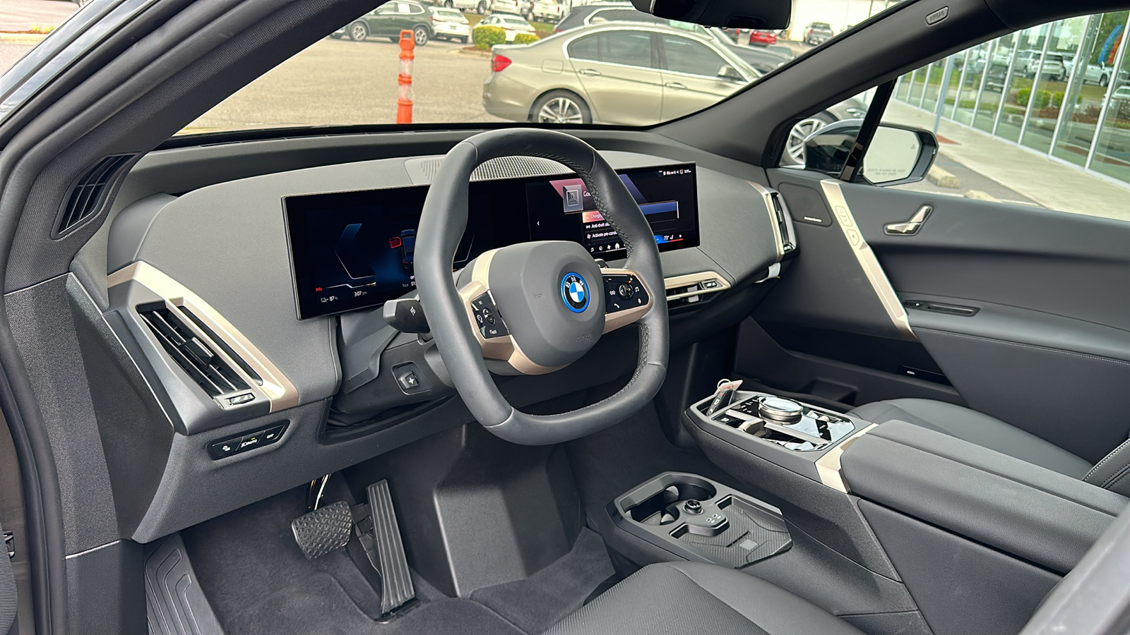 2025 BMW iX xDrive50 13