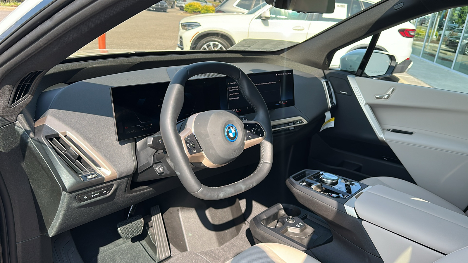 2025 BMW iX xDrive50 13