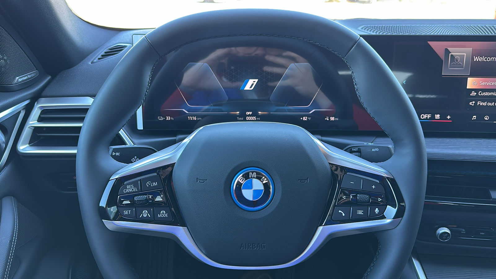 2025 BMW i4 eDrive40 14