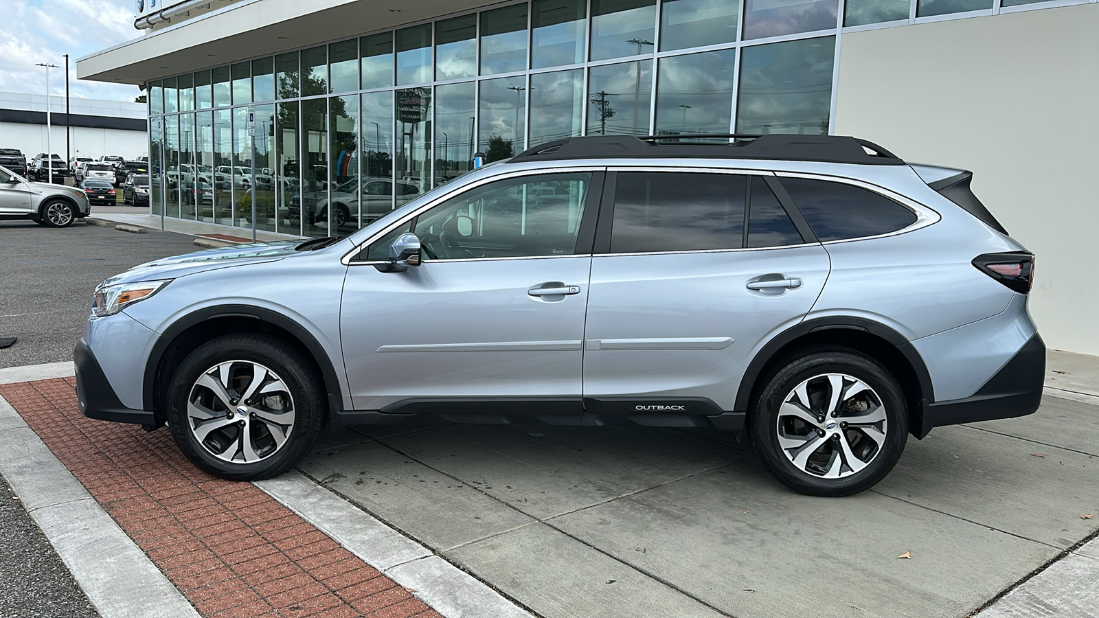 2020 Subaru Outback Limited 3