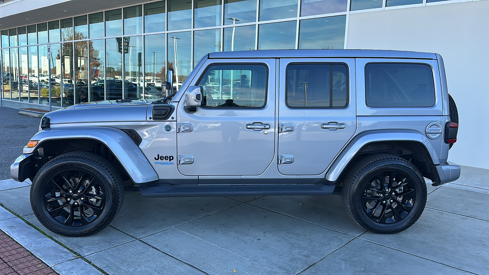 2021 Jeep Wrangler Unlimited Sahara 4xe 3