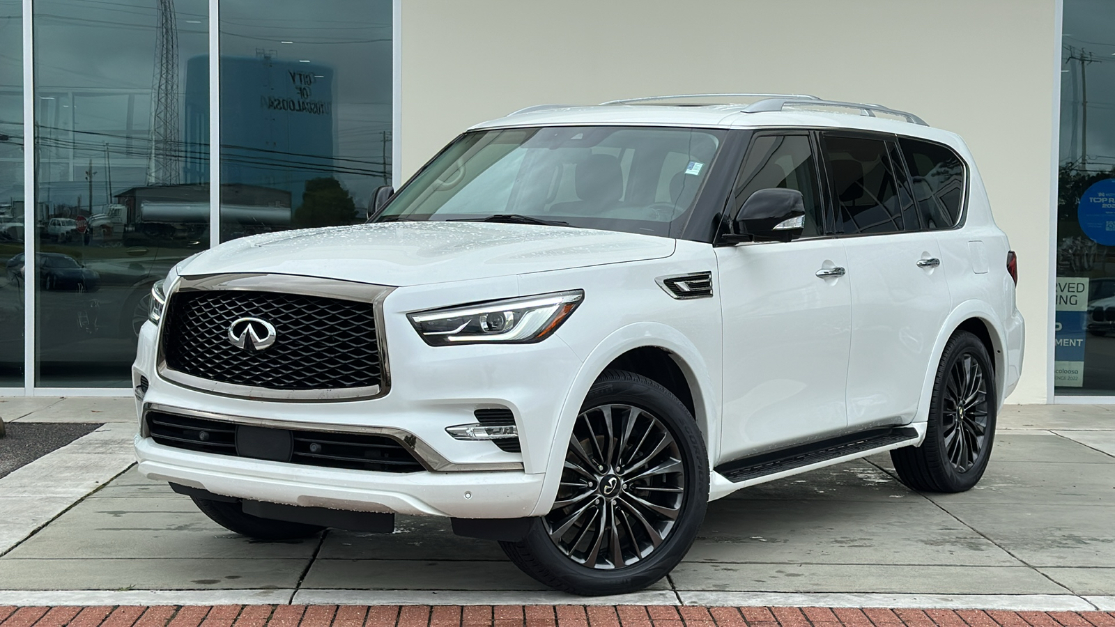 2021 INFINITI QX80 Premium Select 1