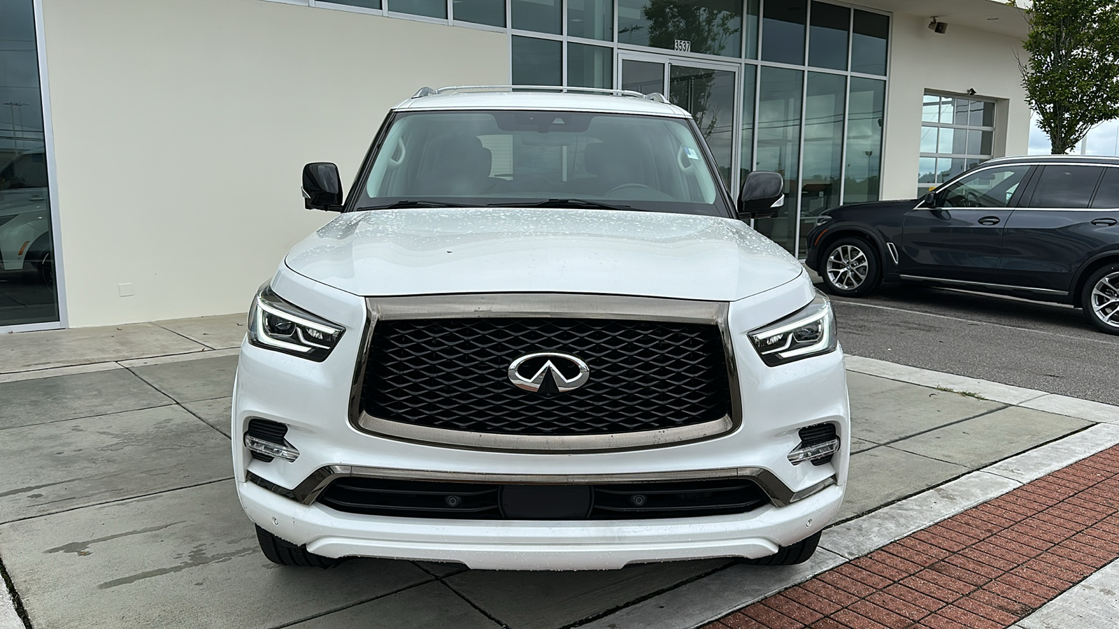 2021 INFINITI QX80 Premium Select 2