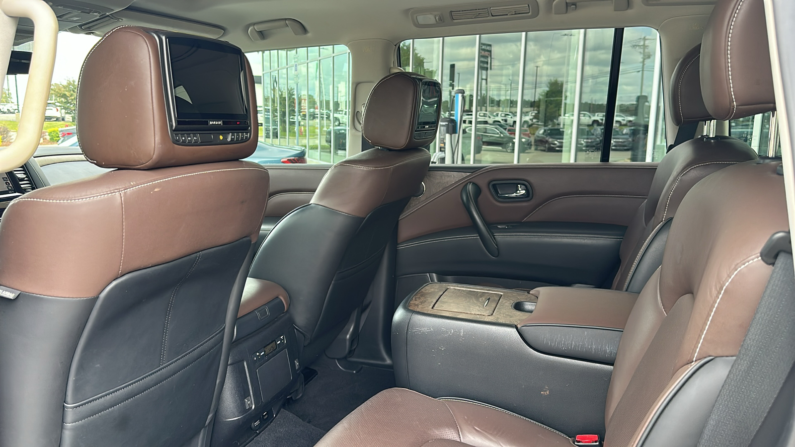 2021 INFINITI QX80 Premium Select 24