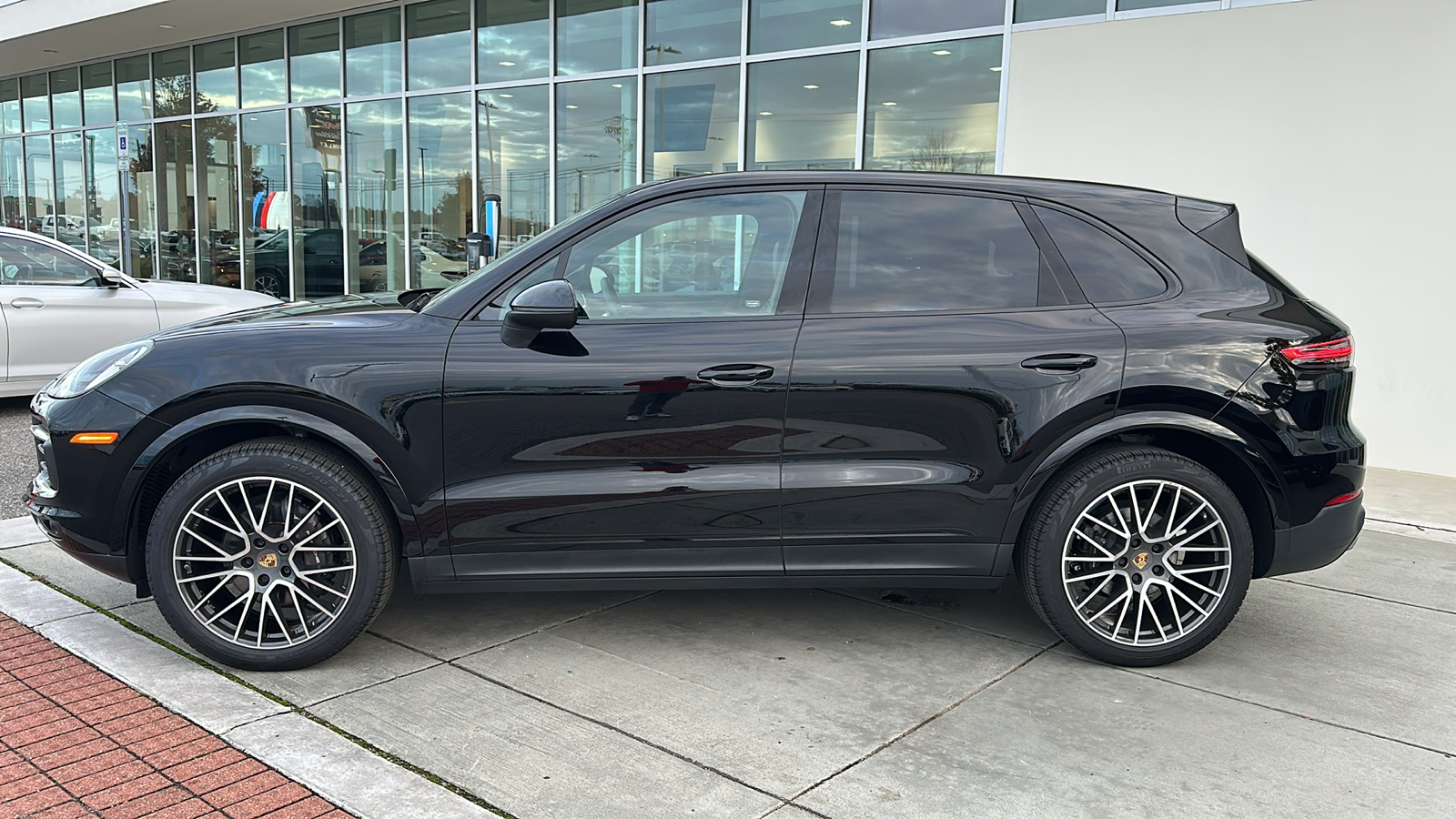 2020 Porsche Cayenne Base 3