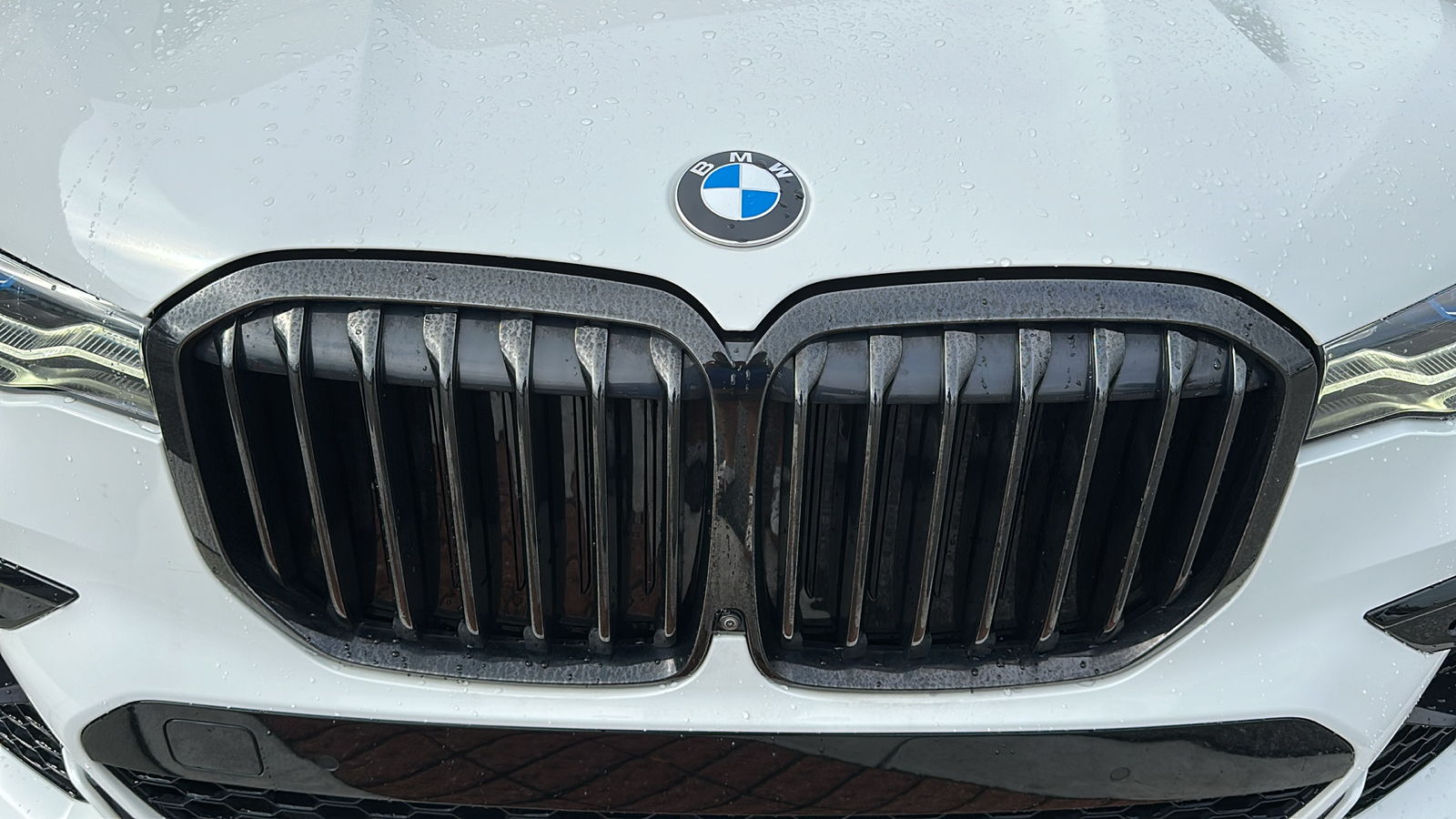 2022 BMW X7 M50i 9