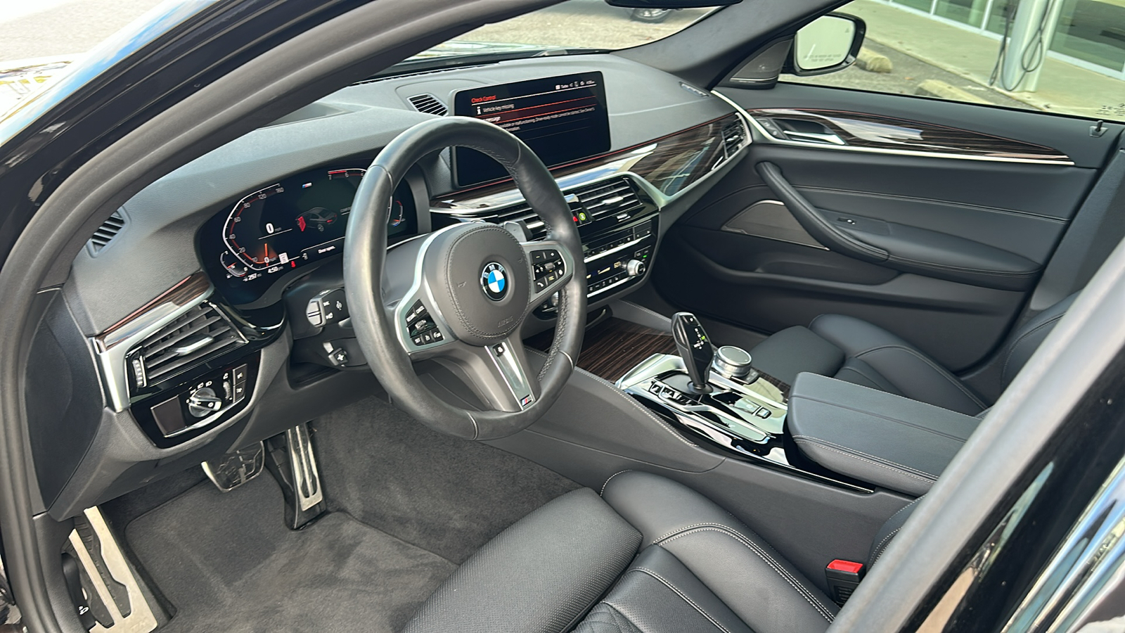 2022 BMW 5 Series 530i 13