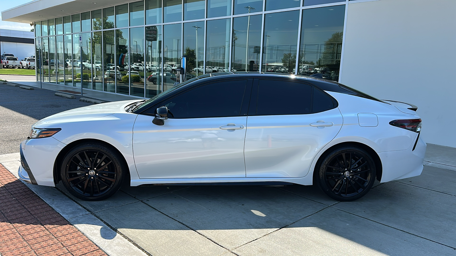 2021 Toyota Camry XSE 3