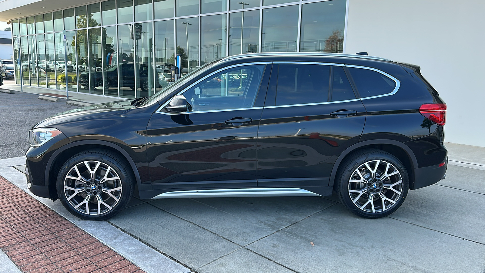 2021 BMW X1 sDrive28i 3