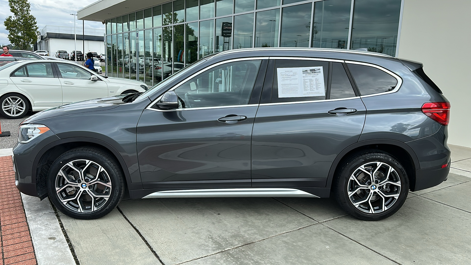 2021 BMW X1 sDrive28i 3