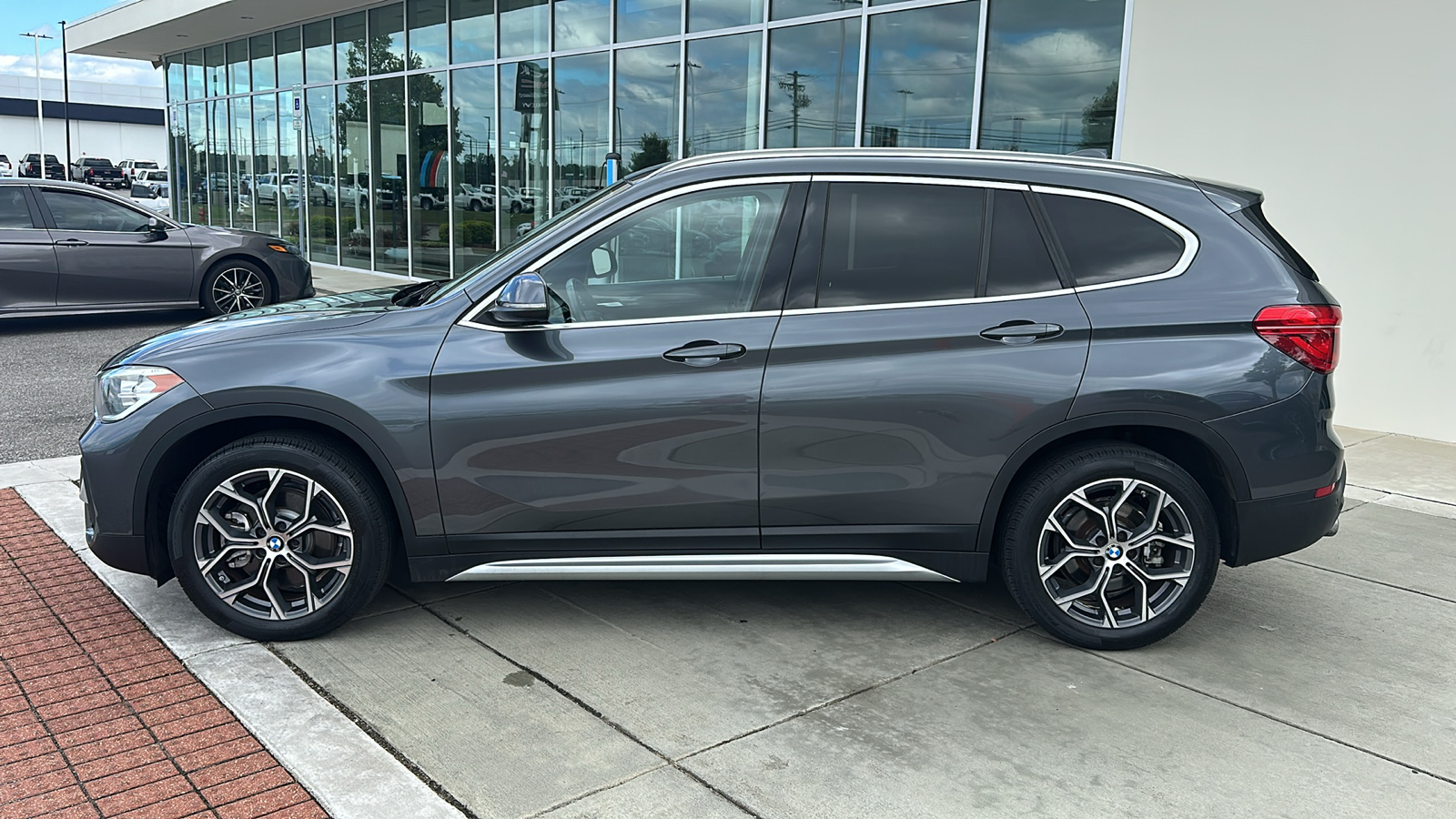 2022 BMW X1 xDrive28i 3