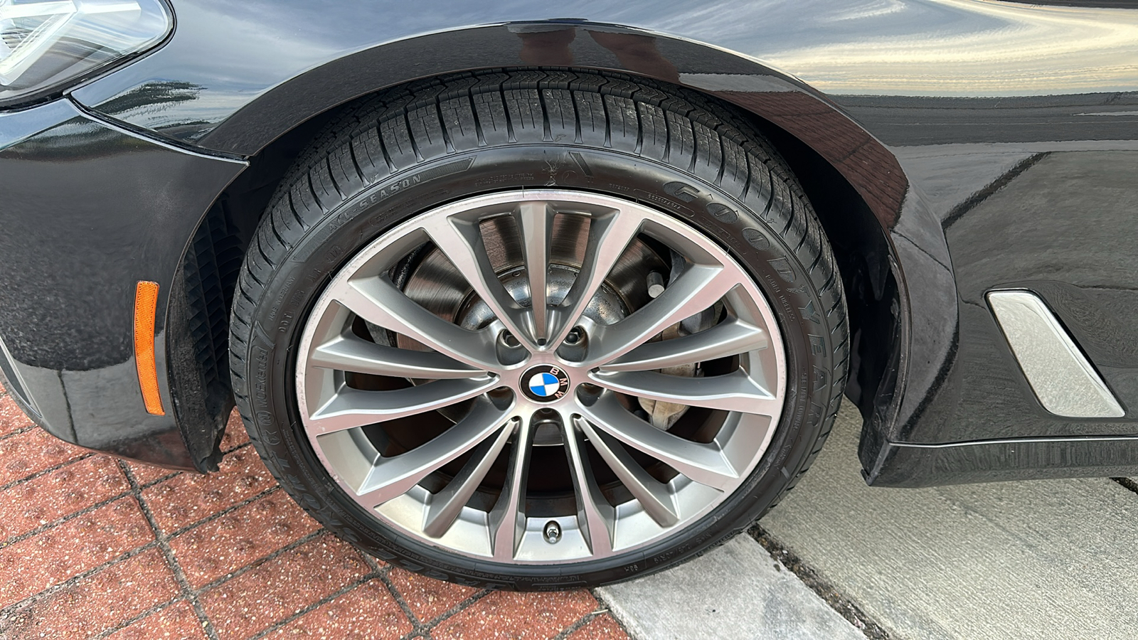 2021 BMW 5 Series 530i 6