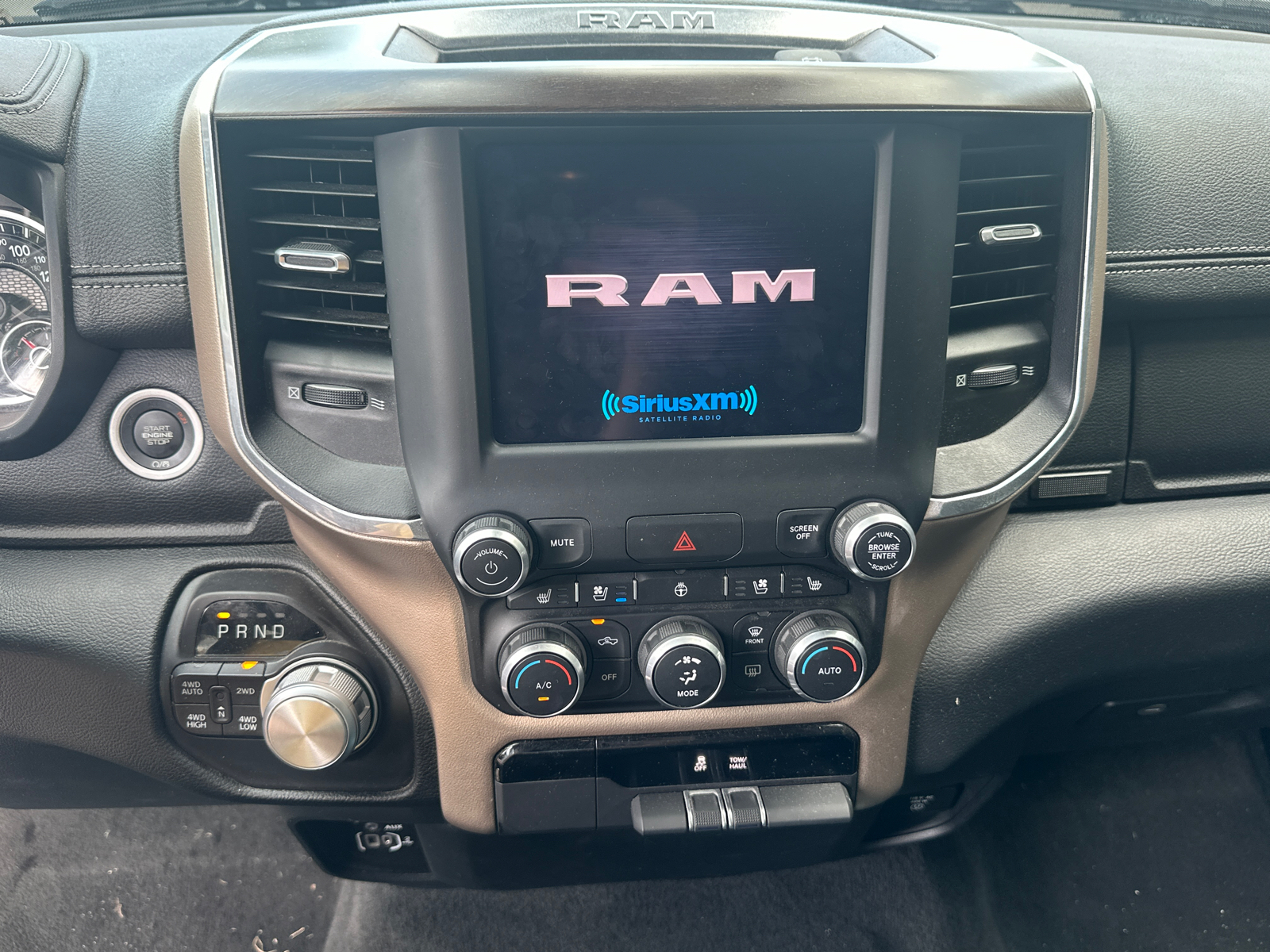 2022 Ram 1500 Laramie 27