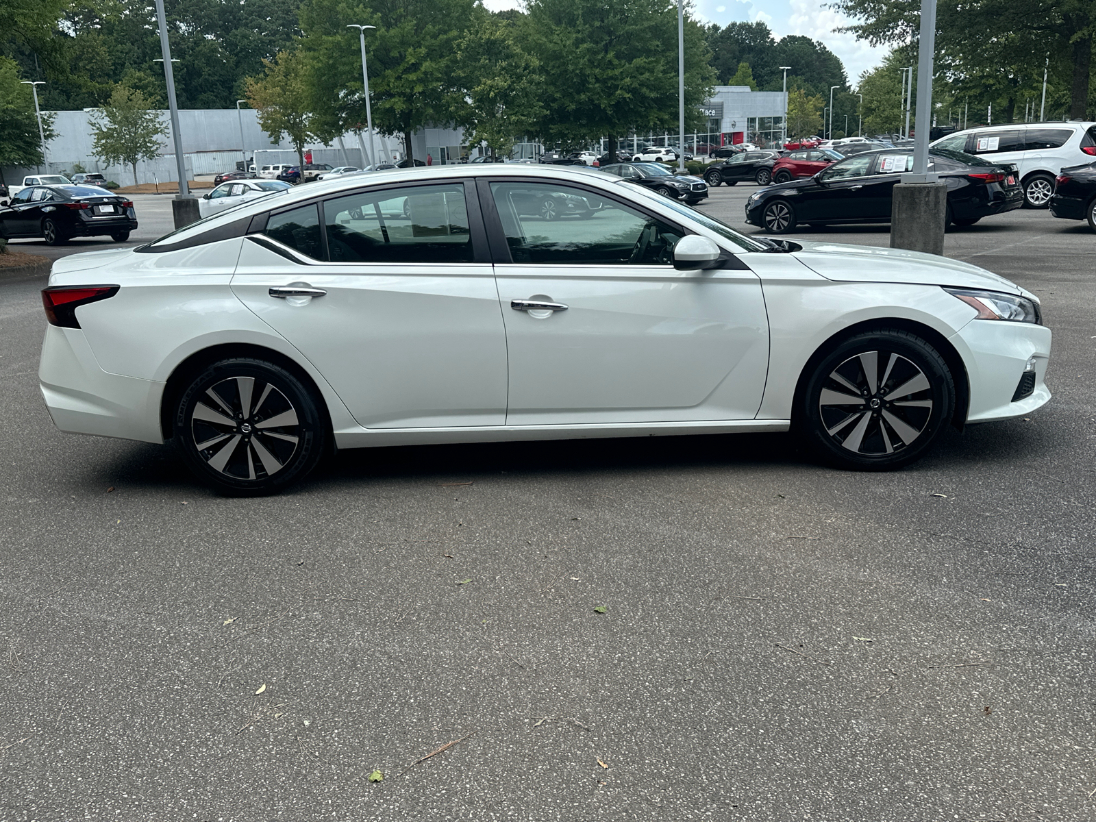 2021 Nissan Altima 2.5 SV 26