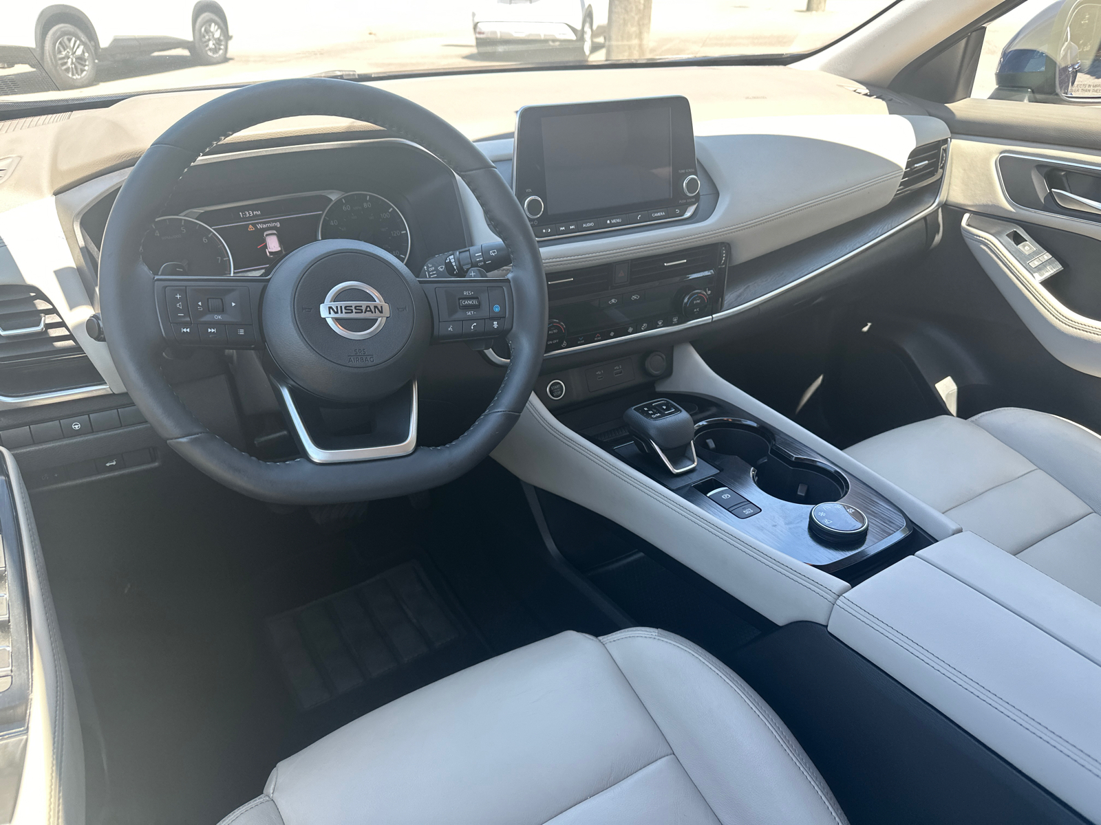 2021 Nissan Rogue SL 23