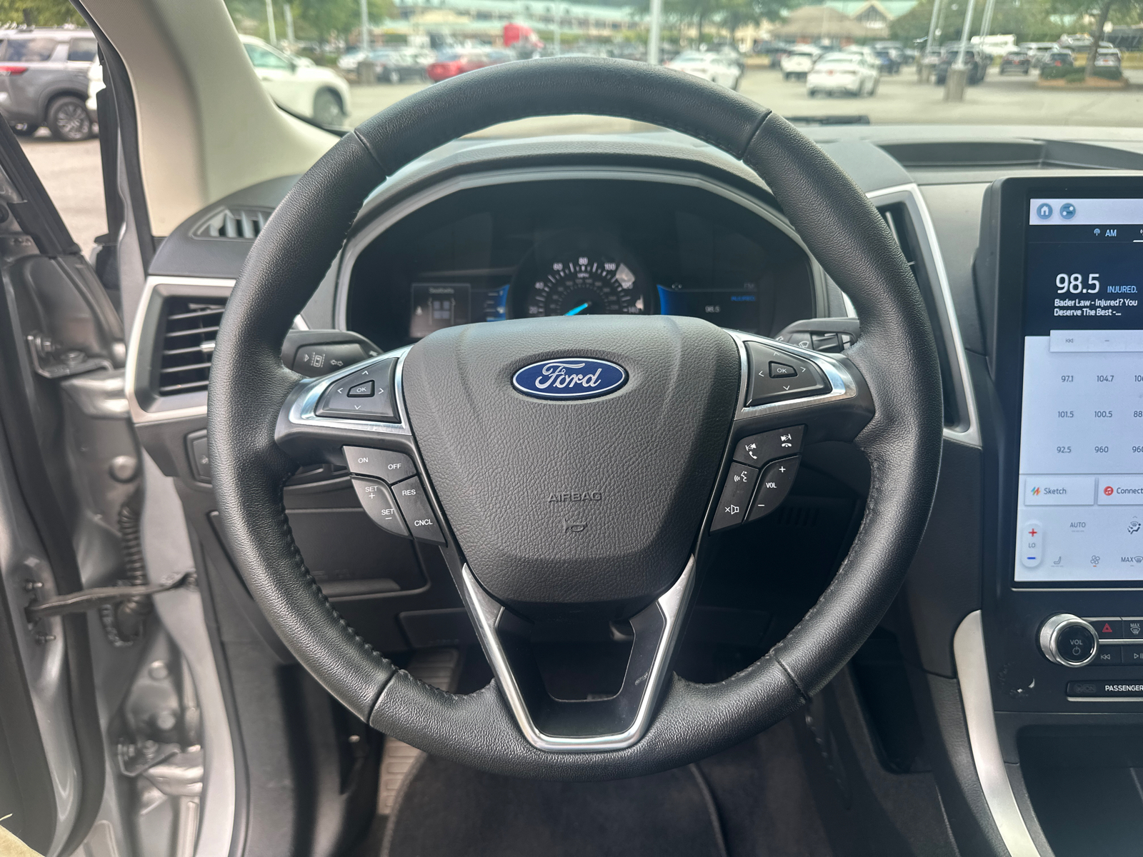 2022 Ford Edge SEL 23