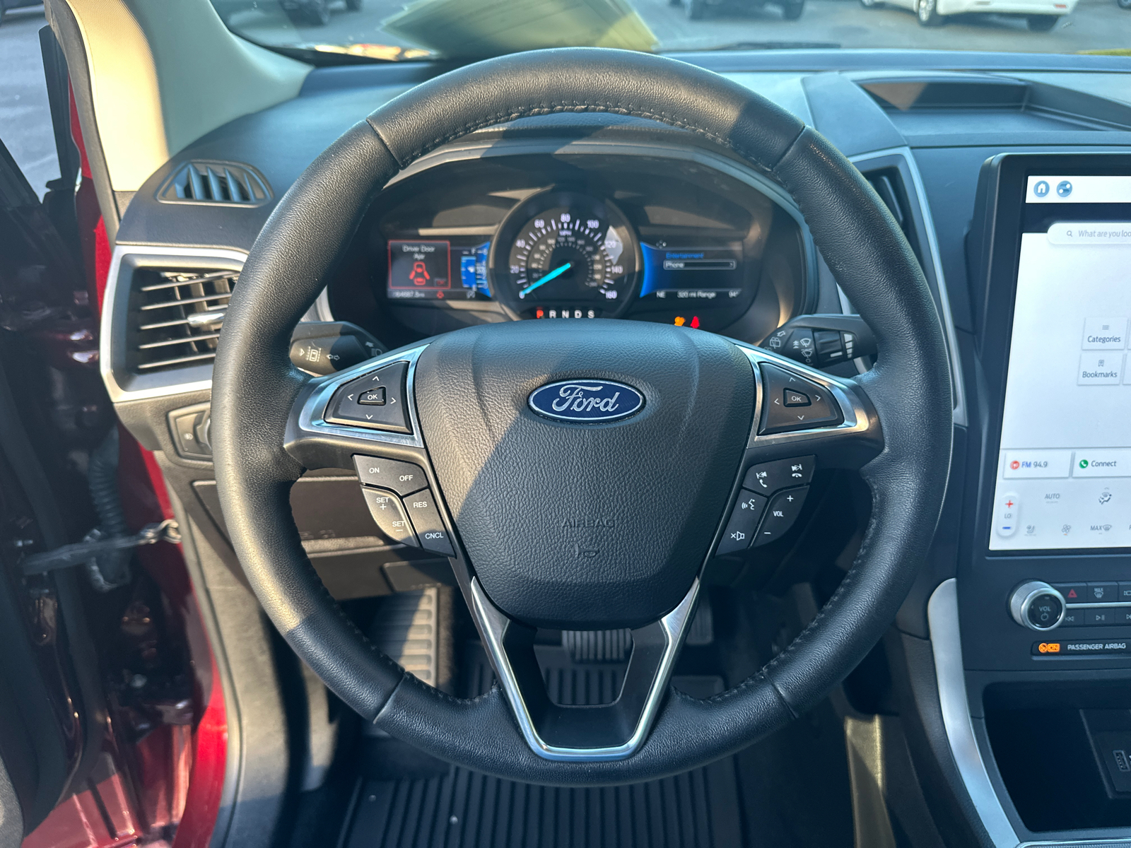 2022 Ford Edge SEL 24