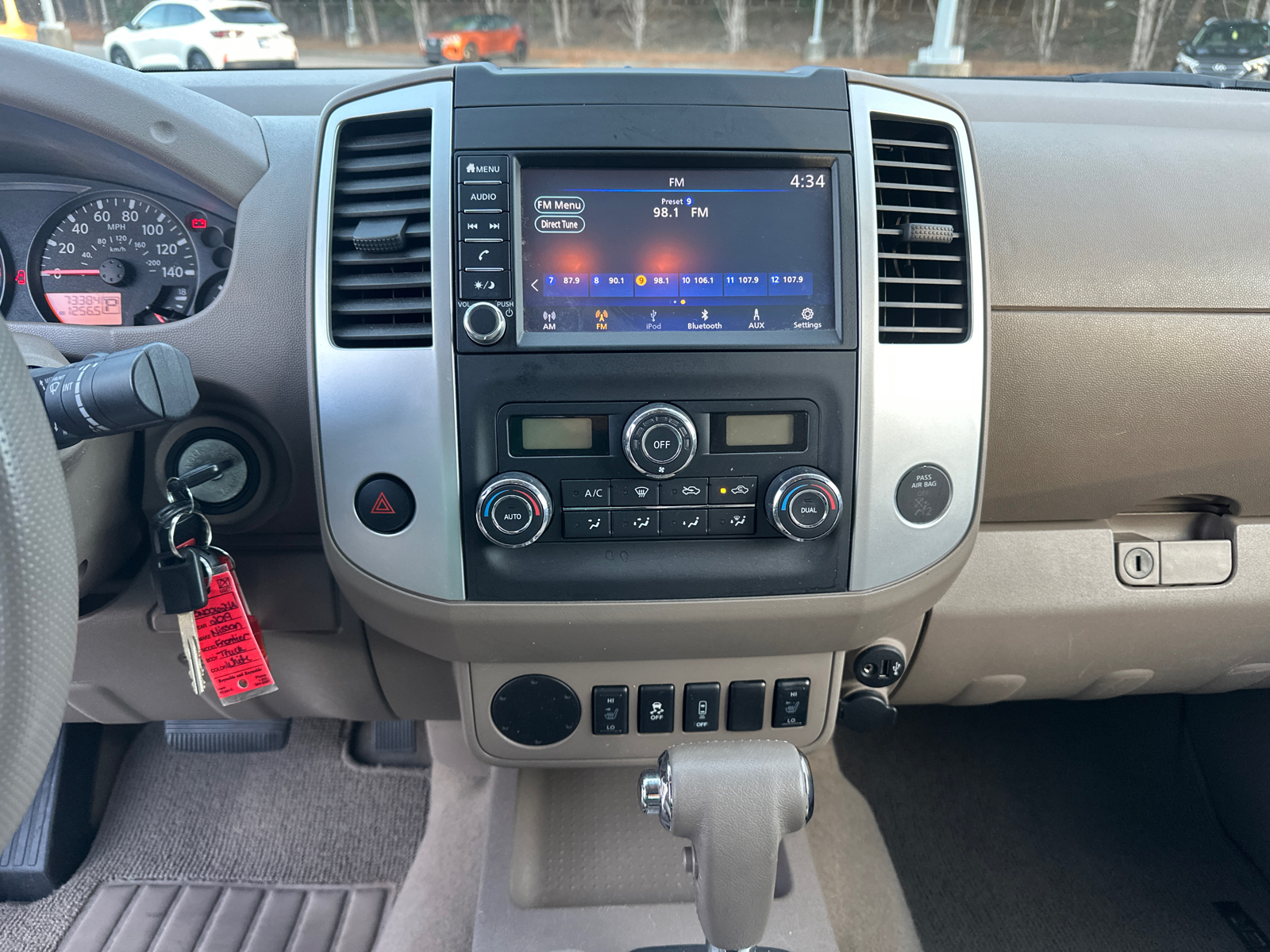 2019 Nissan Frontier SV 27