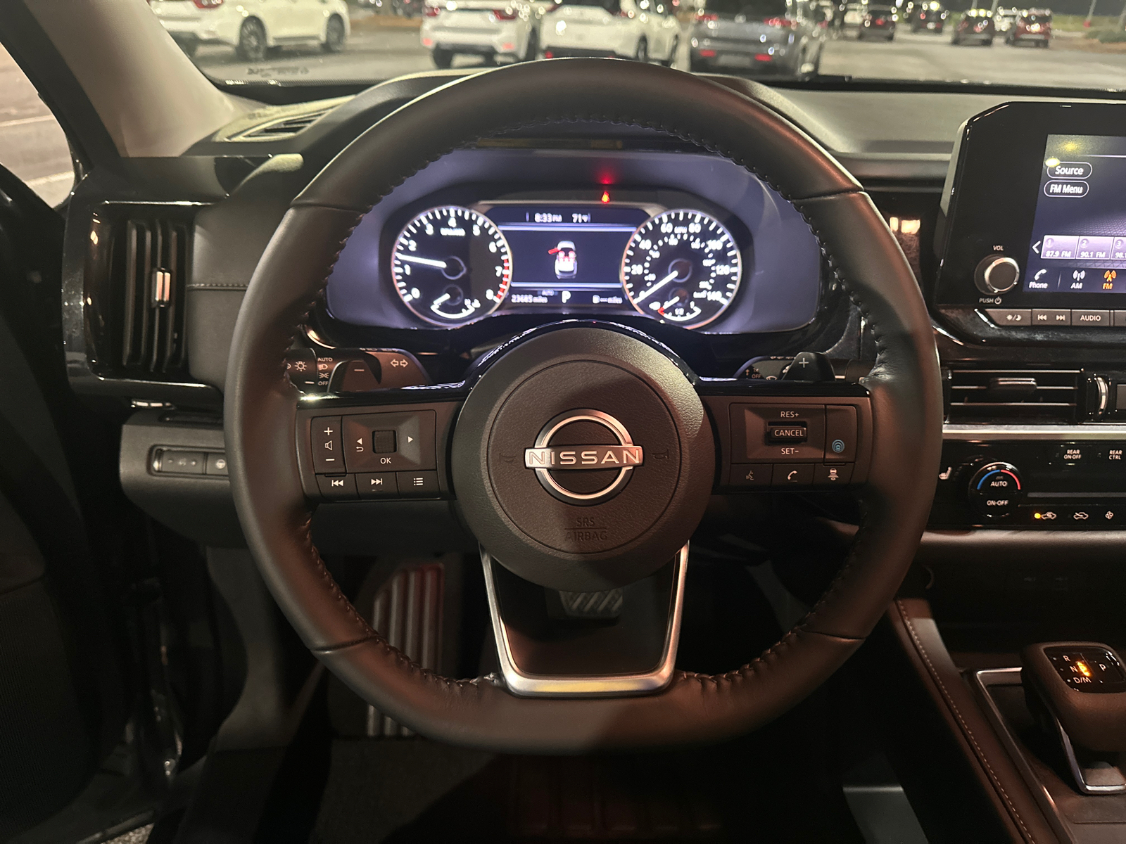 2023 Nissan Pathfinder SV 24