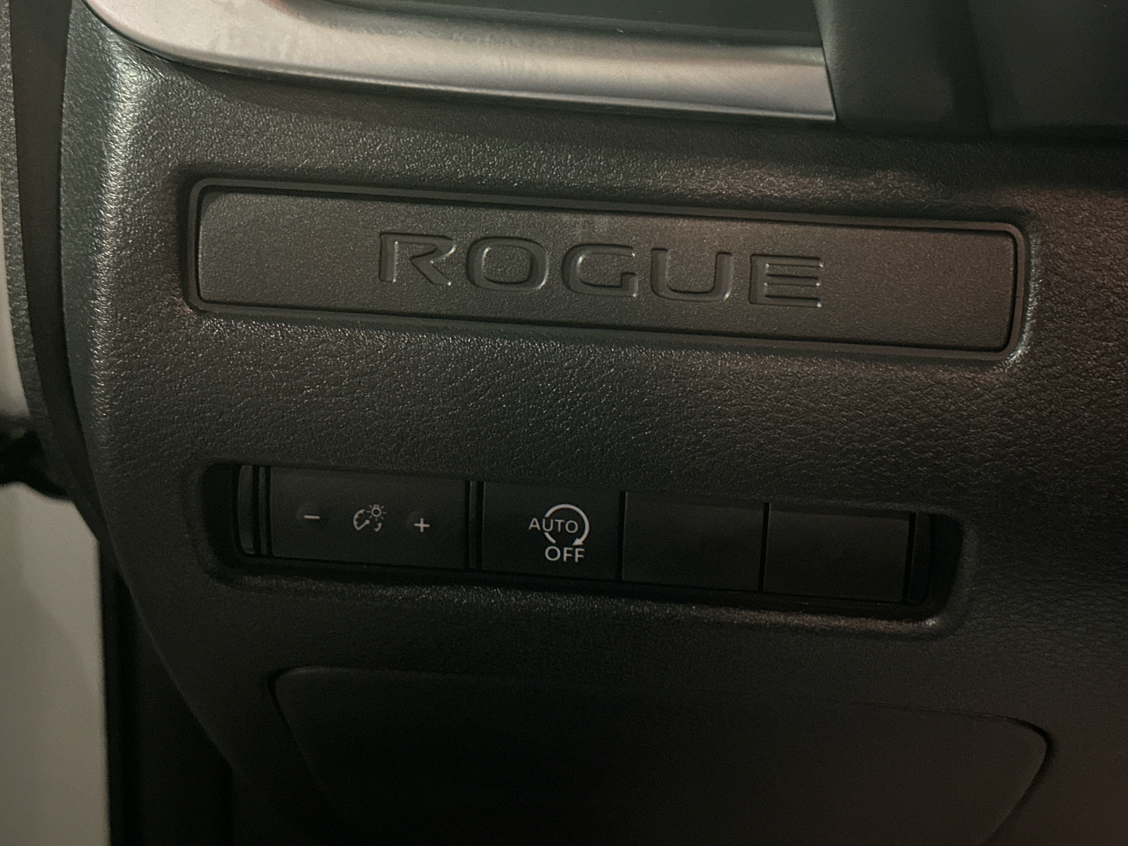 2024 Nissan Rogue S 30