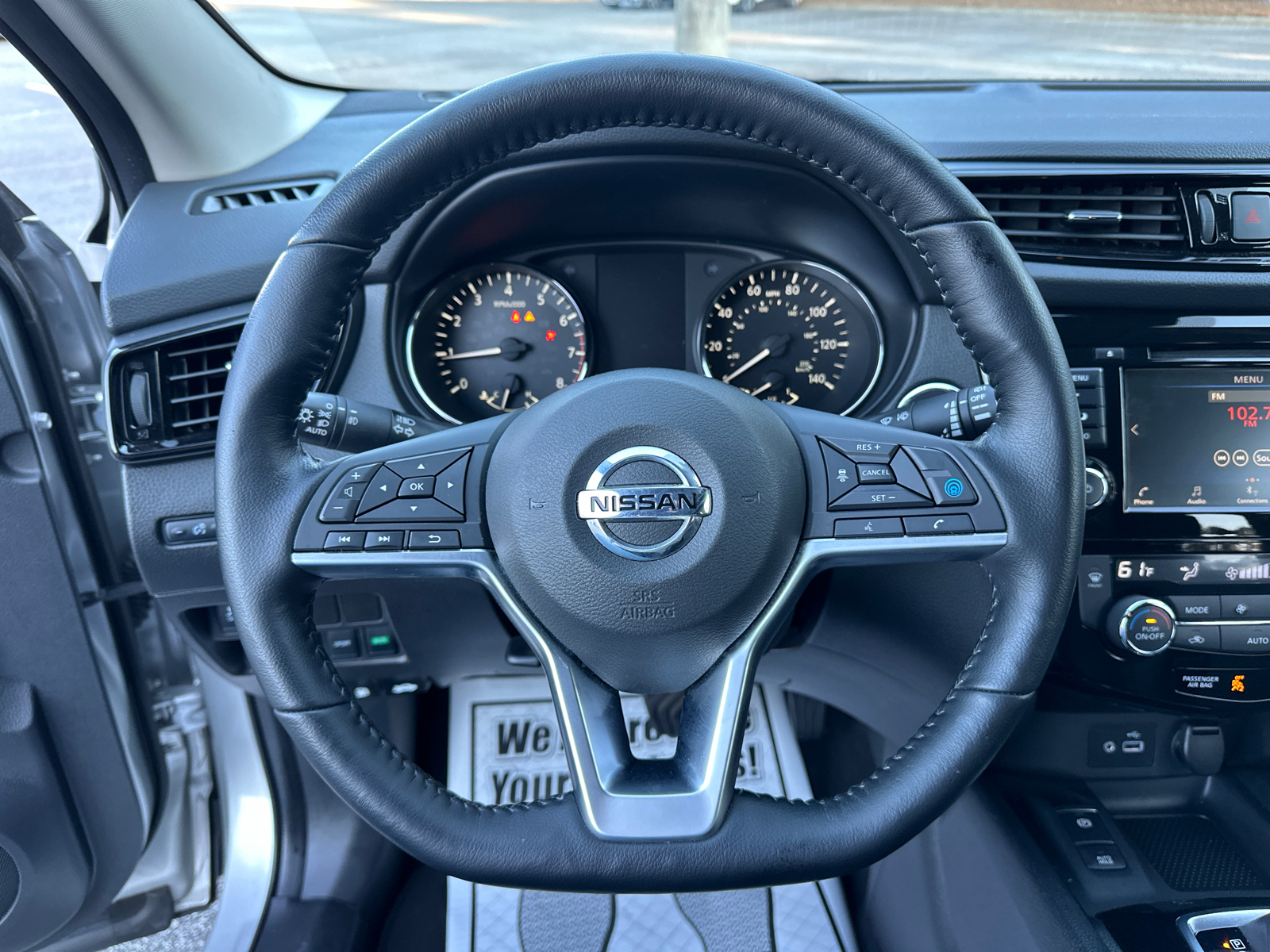 2021 Nissan Rogue Sport SV 23