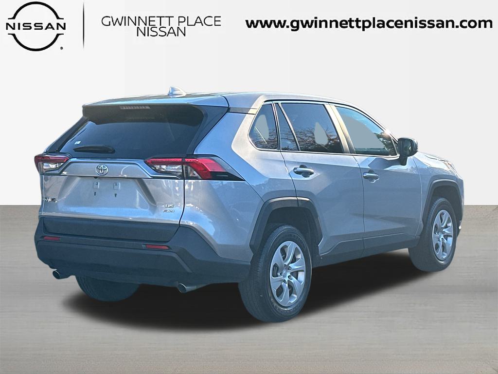 2022 Toyota RAV4 LE 5