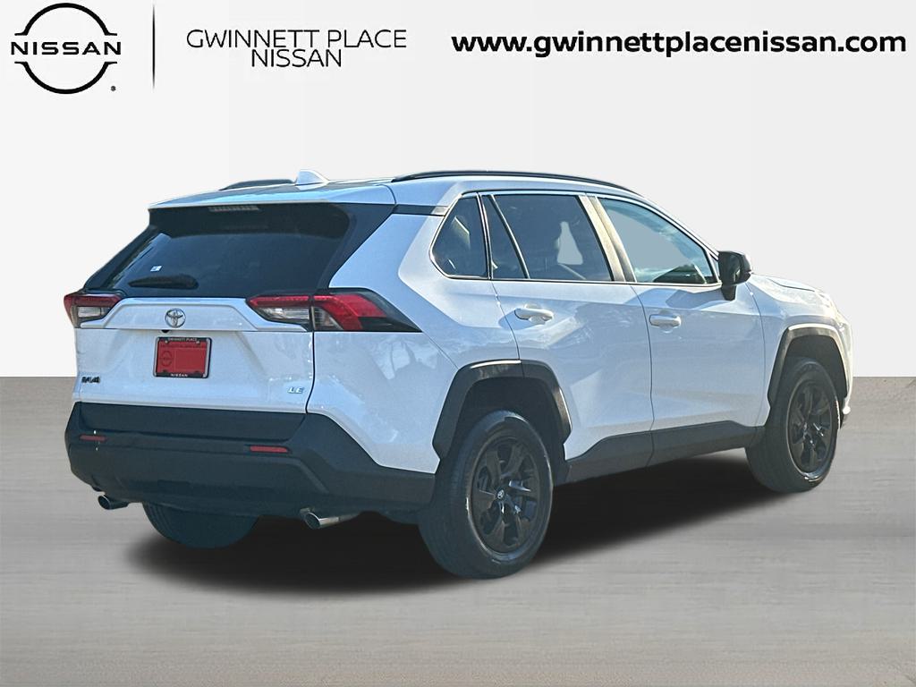 2021 Toyota RAV4 LE 5