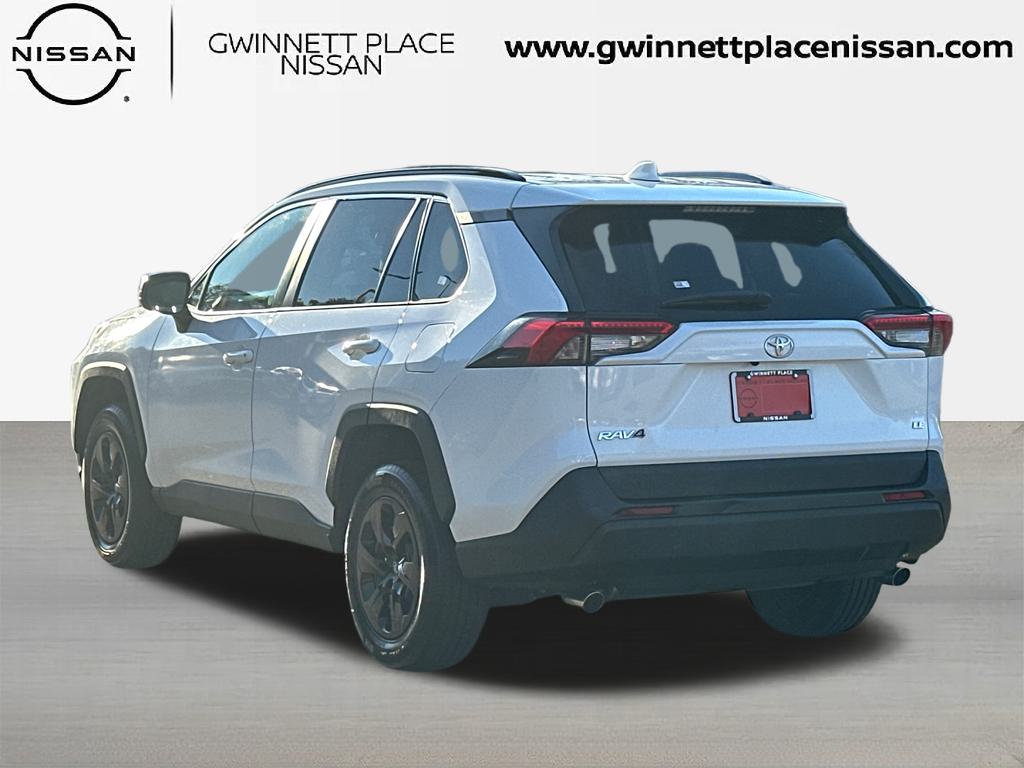 2021 Toyota RAV4 LE 7