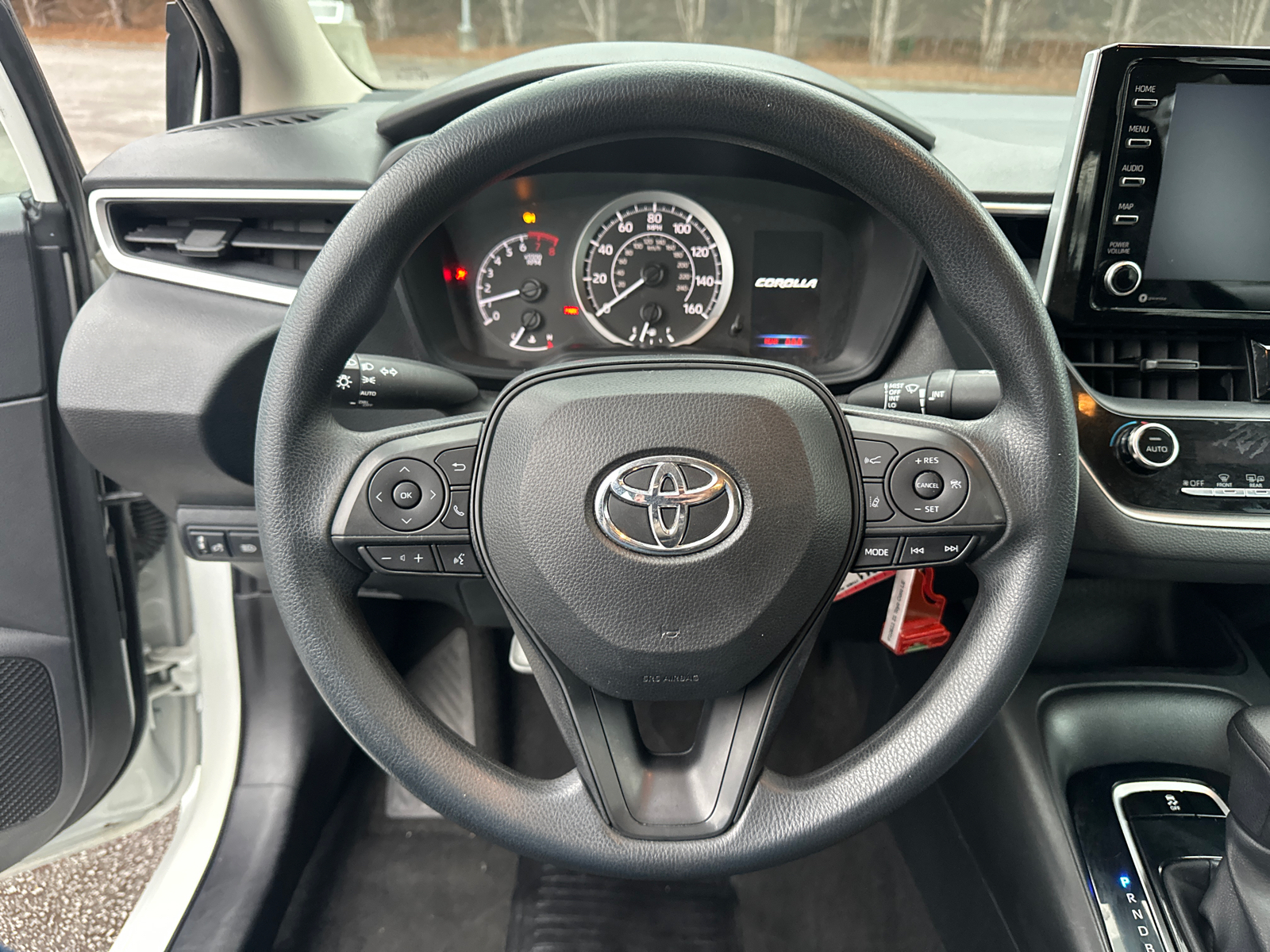 2021 Toyota Corolla LE 23