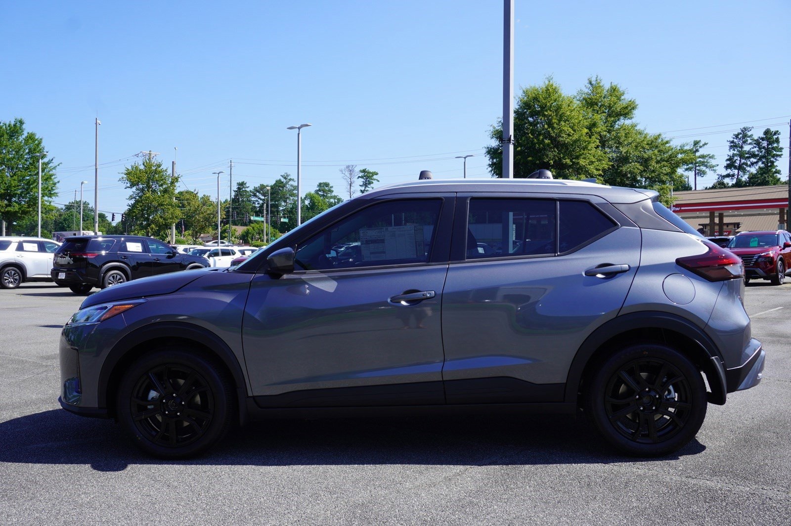 2024 Nissan Kicks SV 16