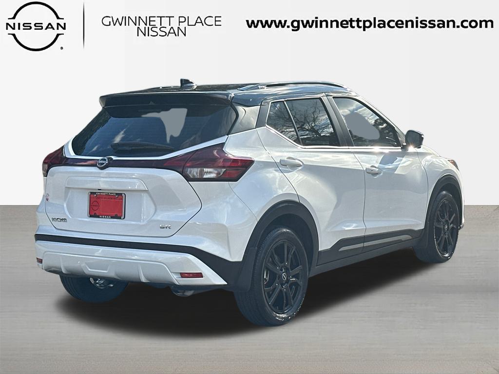 2023 Nissan Kicks SR 5