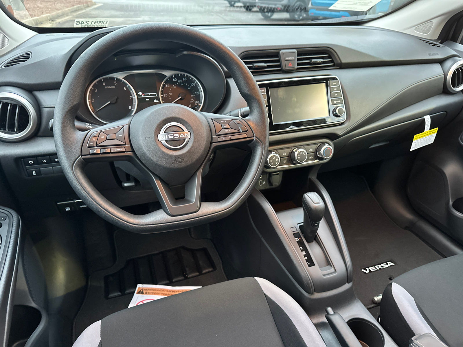 2025 Nissan Versa 1.6 S 22