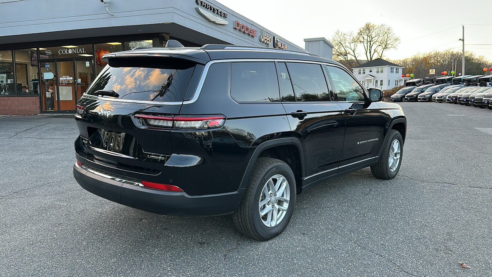 2023 Jeep Grand Cherokee L Laredo 4