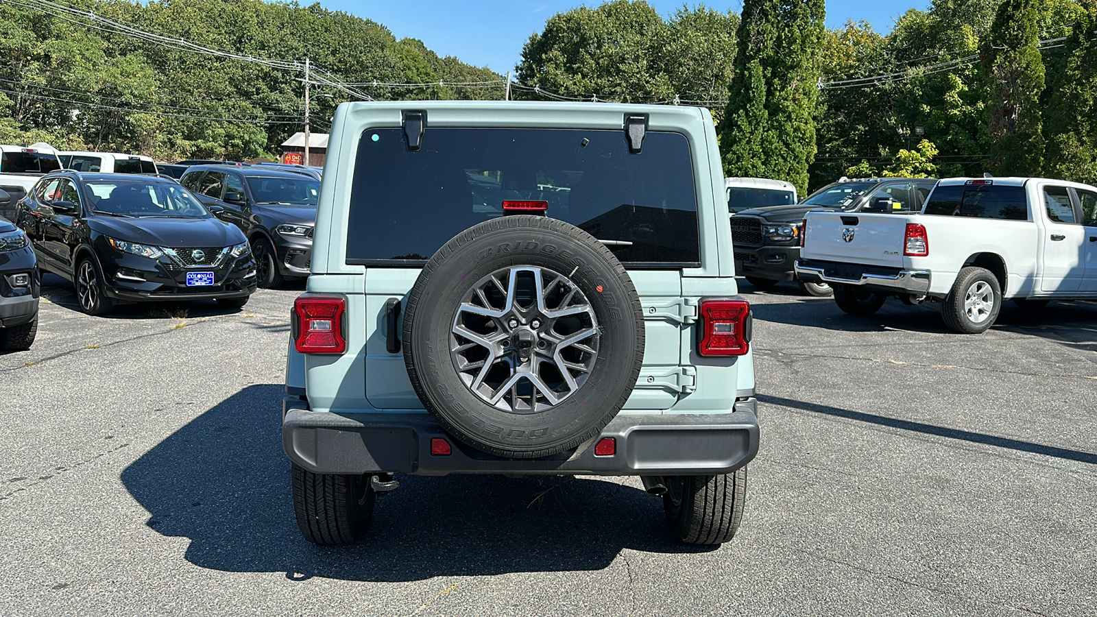 2024 Jeep Wrangler Sahara 3