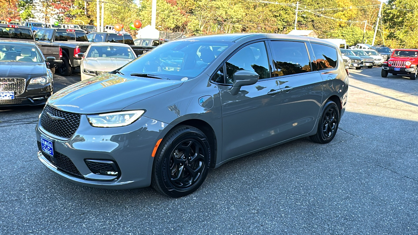 2022 Chrysler Pacifica Hybrid Touring L 1