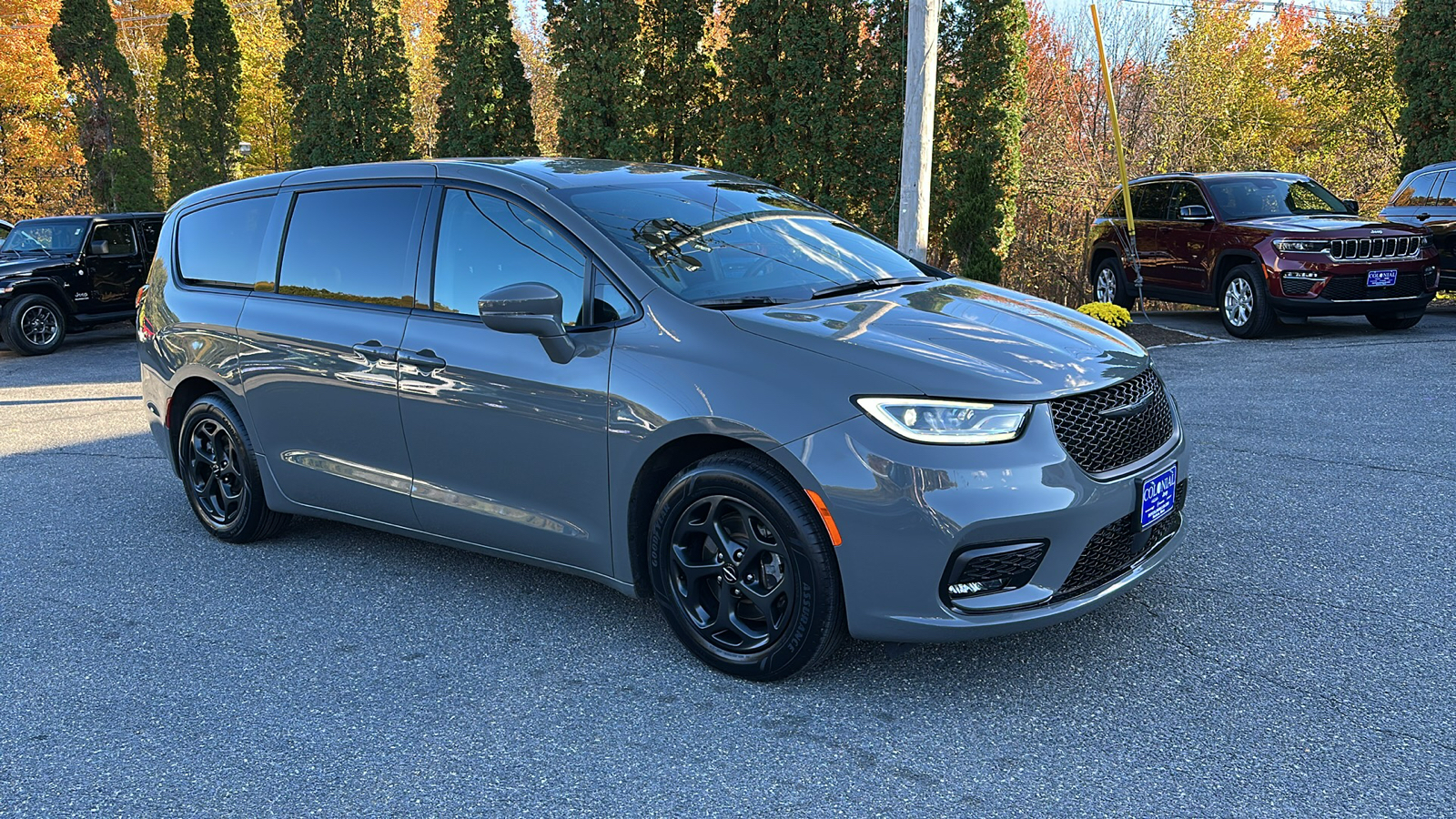 2022 Chrysler Pacifica Hybrid Touring L 5