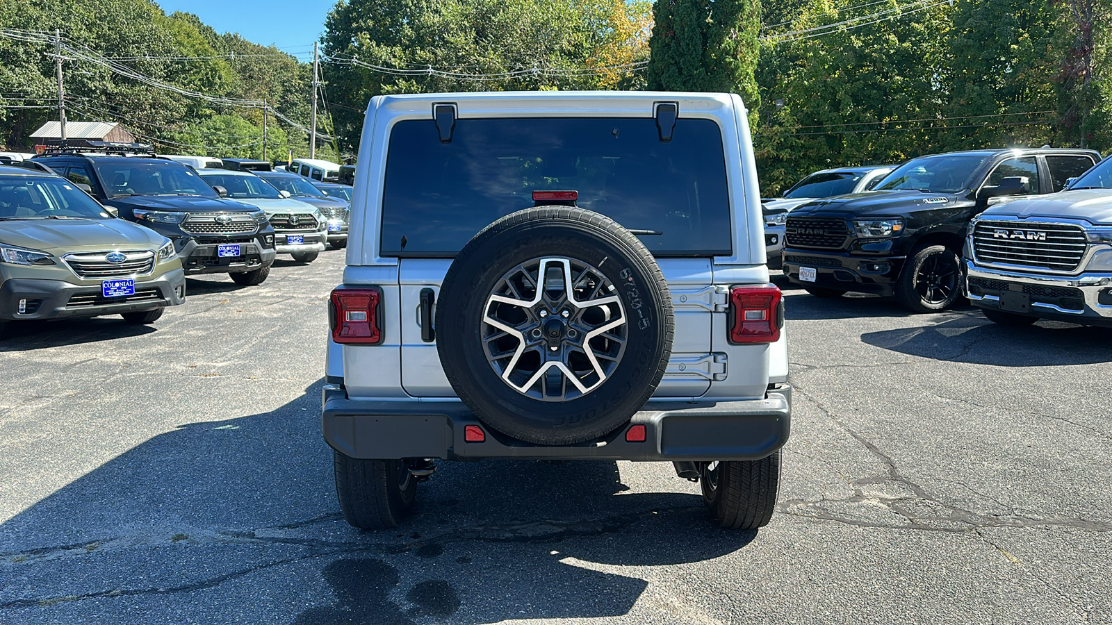 2024 Jeep Wrangler Sahara 3