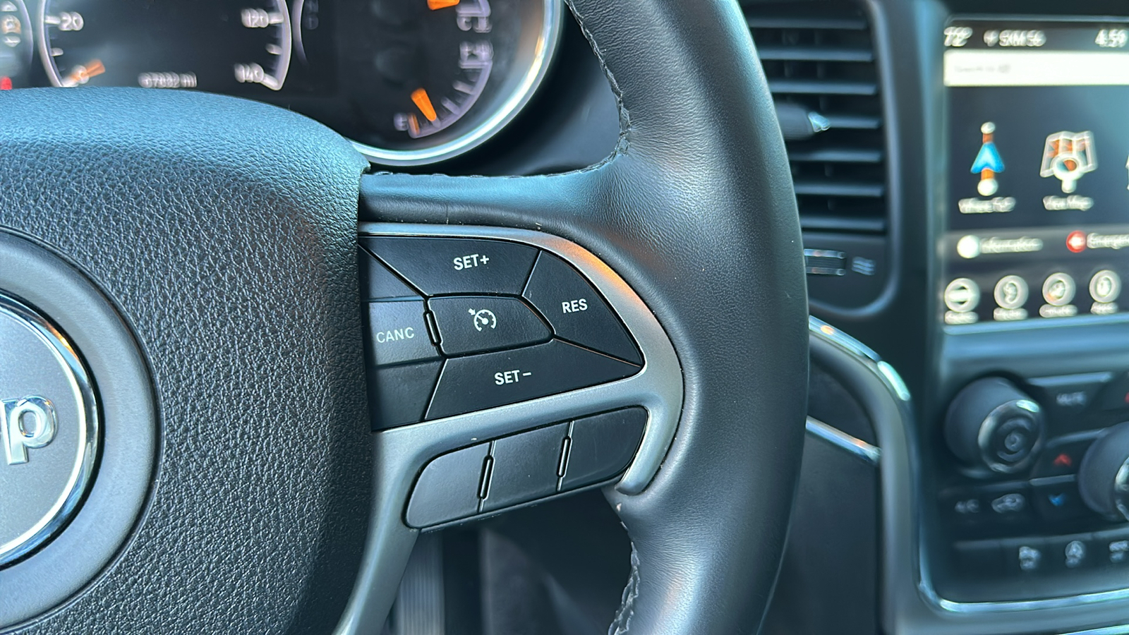 2018 Jeep Grand Cherokee Limited 13