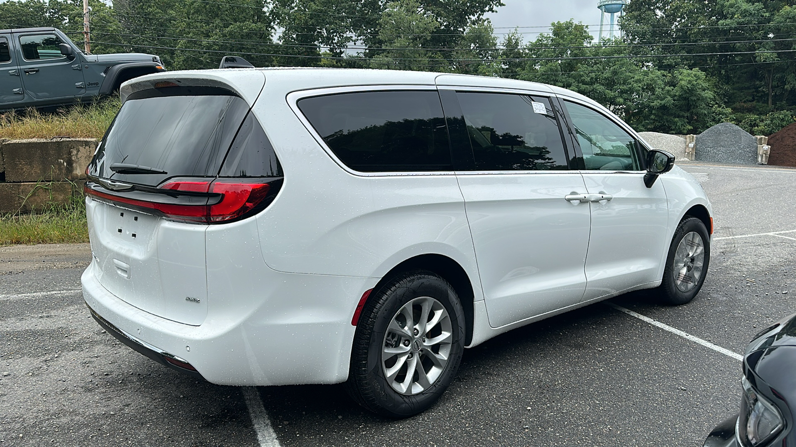 2024 Chrysler Pacifica Touring L 4