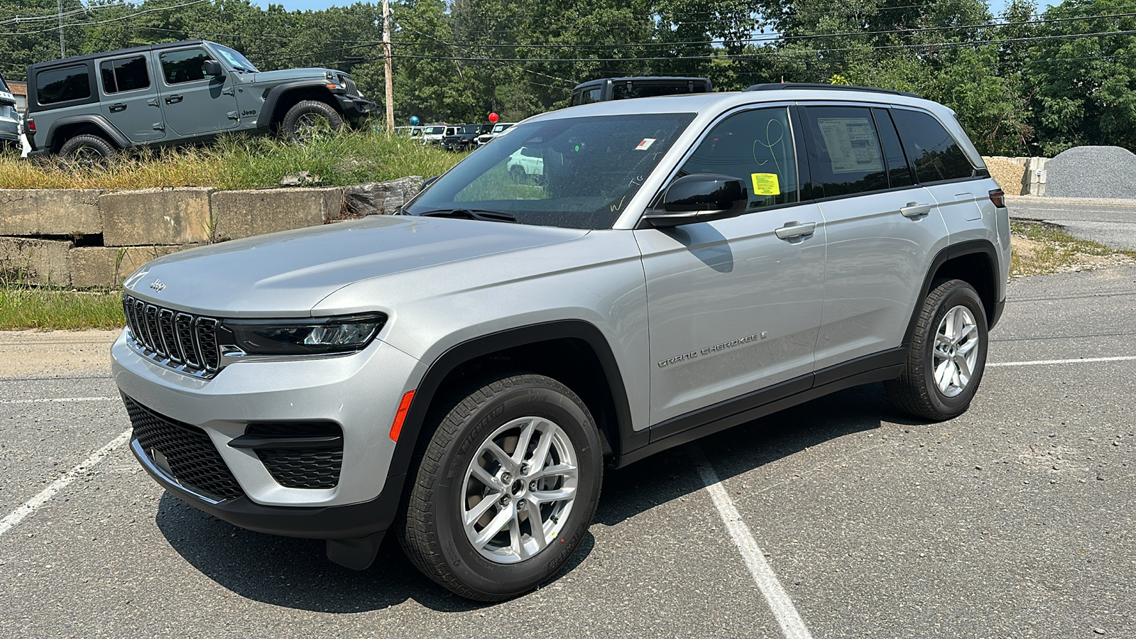 2024 Jeep Grand Cherokee Laredo X 1