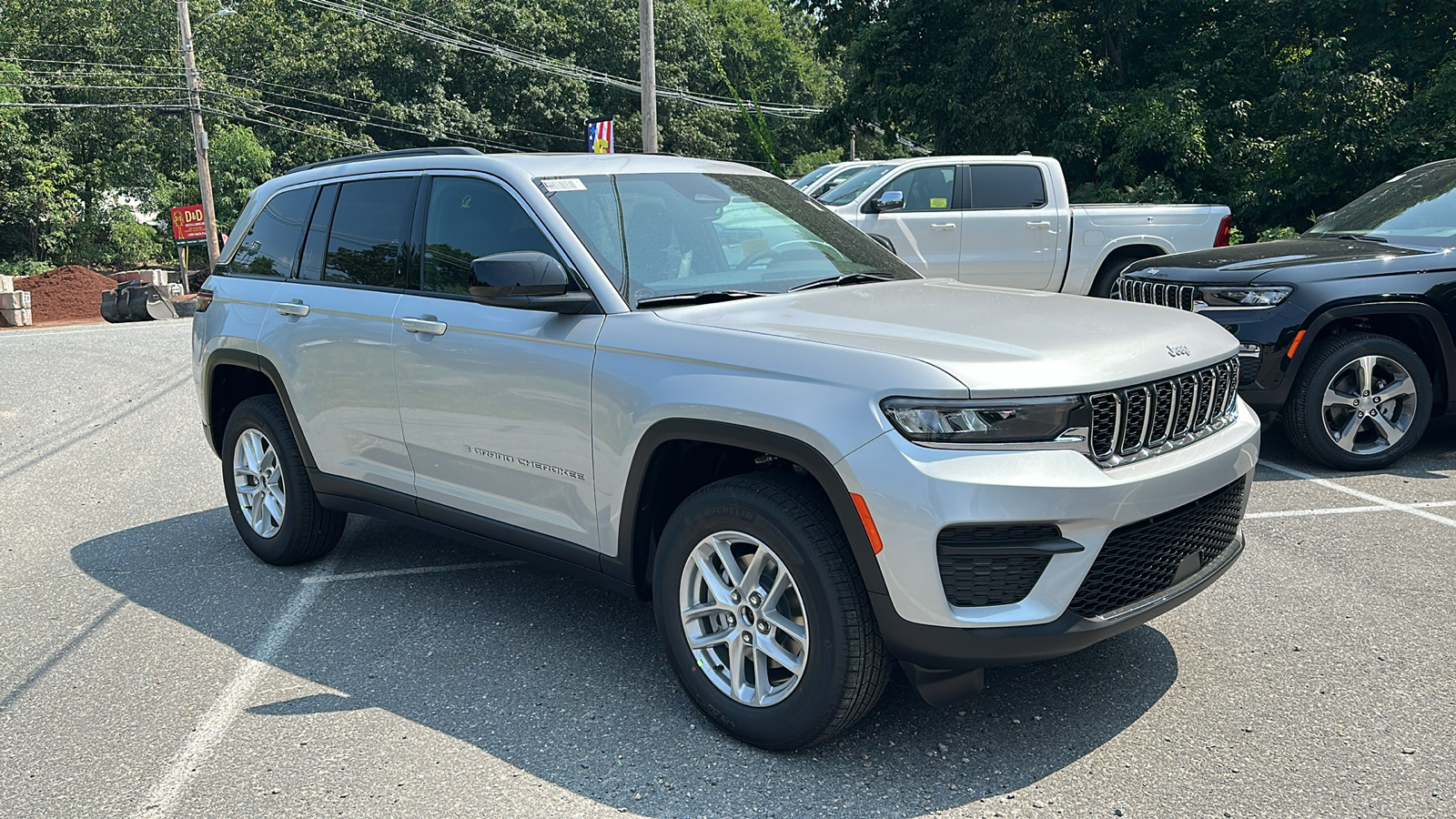 2024 Jeep Grand Cherokee Laredo X 5